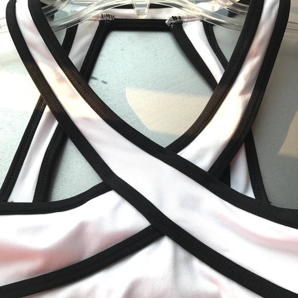 Fabletics Chicago Tank - Picture 5 of 7